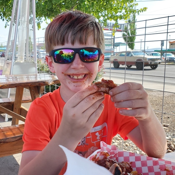 Meet Posh Ambassador Theresa 💕 - Picture 7 of 8